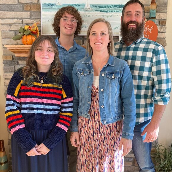 Hi! Welcome to The Soundwave Booth! - Picture 1 of 7